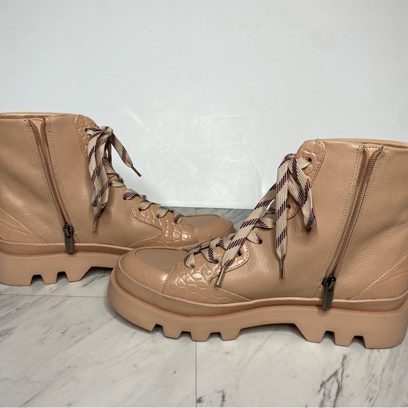 Vince Camuto Korigan Pink Tan Leather Lace Up Lug Sole Boot 9 1/2 M - Picture 6 of 15